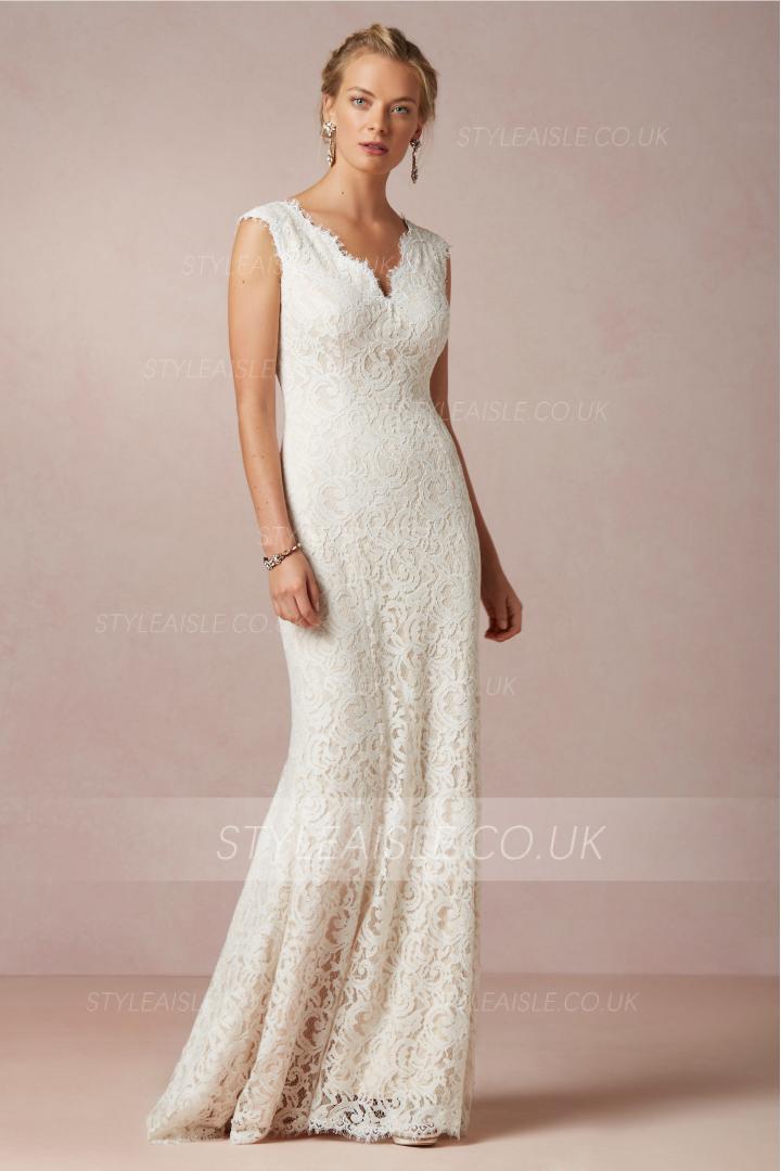 Scalloped V Neck Sheath Lace Pattern Wedding Dress 