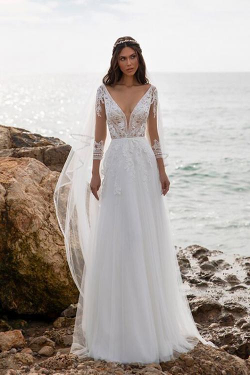  A-line V-neck Illusion 3/4 Length Sleeves Lace Appliques Sweep/Brush Train Long Tulle Wedding Dresses