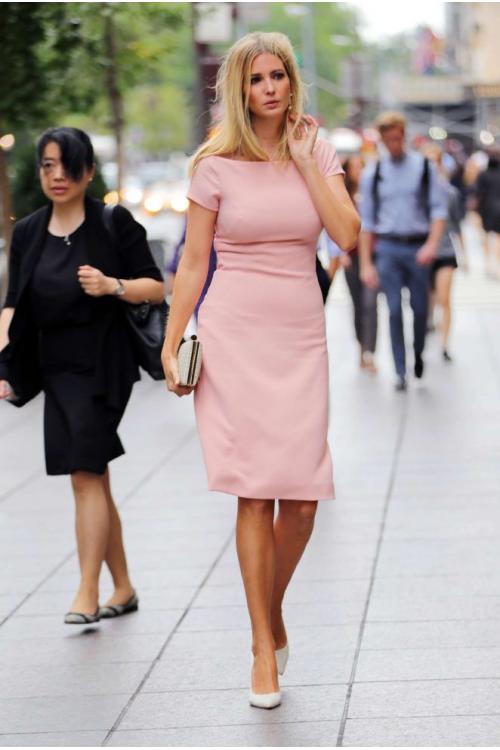Ivanka Trump Short Sleeve Knee Length Elegant Peach Dress 