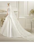 Honorable One Tier Lace Fabric Wedding Veils 