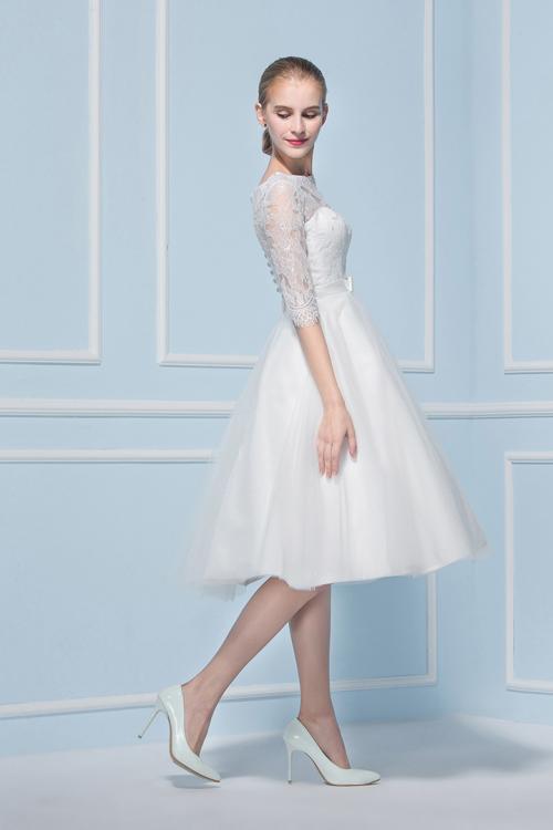Exquisite Ball Gown Illusion Neck Half Sleeved Tulle Wedding Dress 