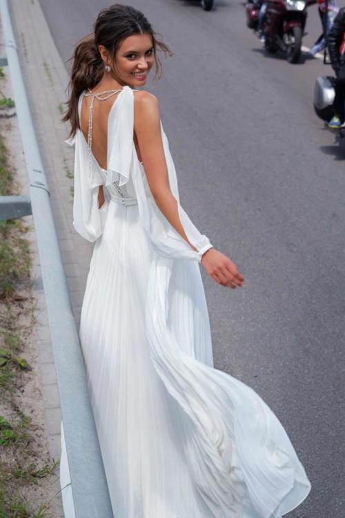  A-line Shoulder Straps Long Sleeve Beading Lace Pleated Floor-length Long Wedding Dresses
