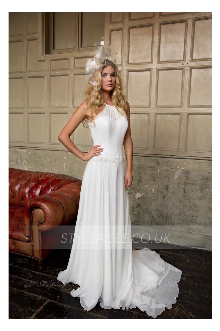 Halter Neck Pleated Illusion Long Chiffon Wedding Dress with Floral Lace Band 